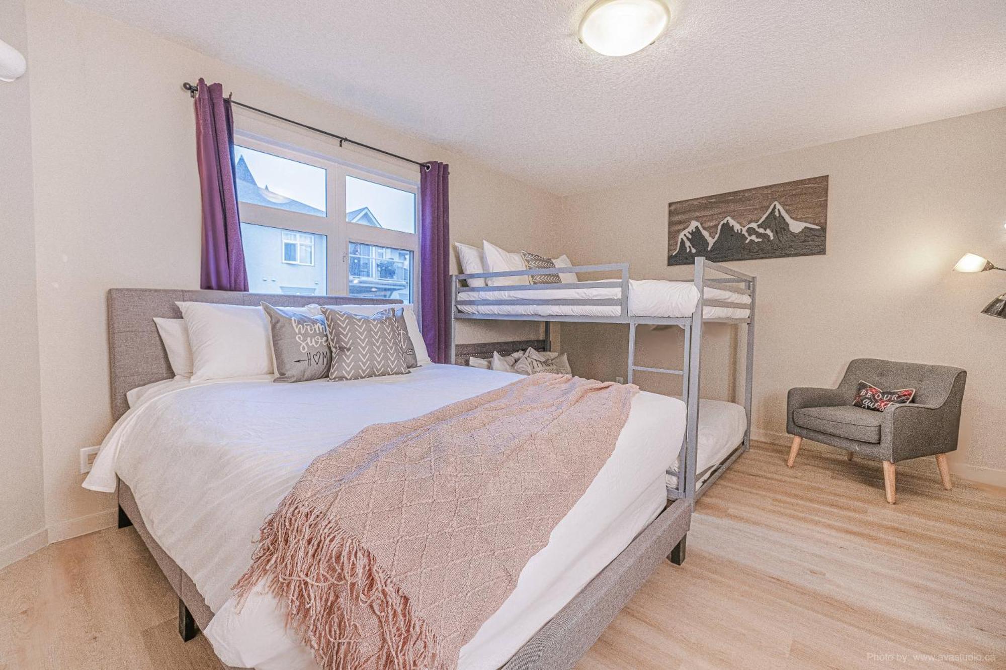 Lovely Mountain View 2 Bedroom Suite Canmore Luaran gambar