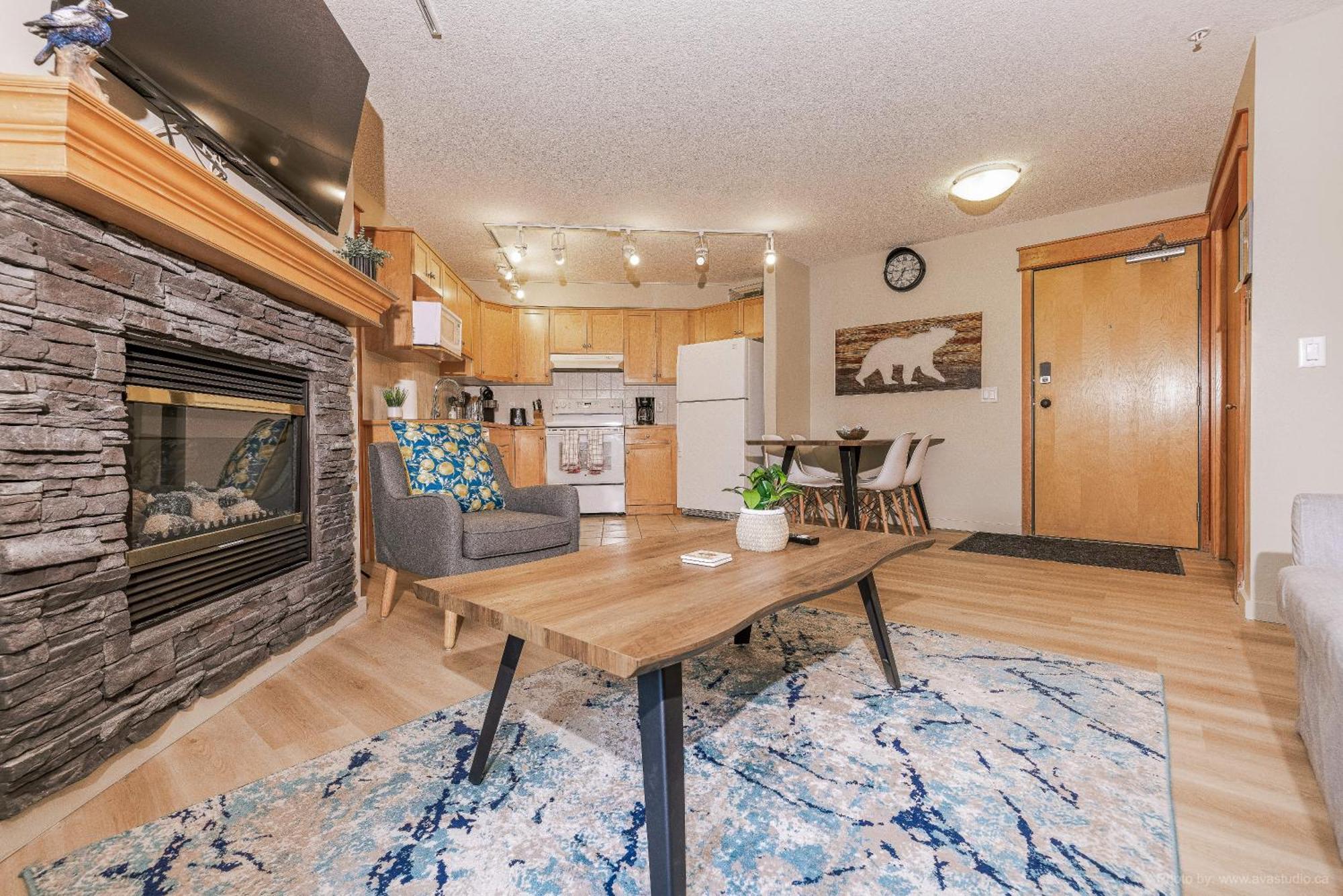 Lovely Mountain View 2 Bedroom Suite Canmore Luaran gambar