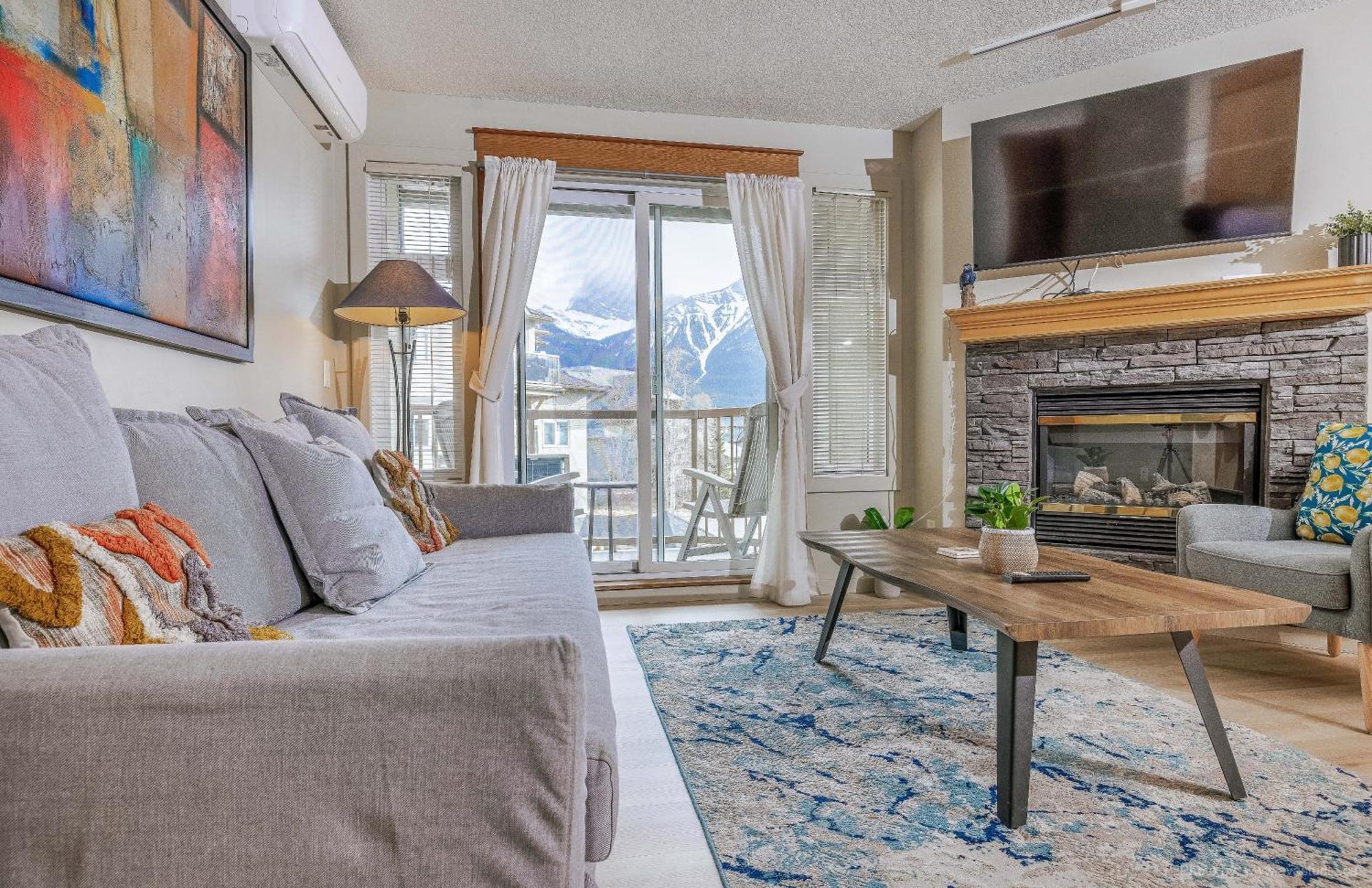 Lovely Mountain View 2 Bedroom Suite Canmore Luaran gambar